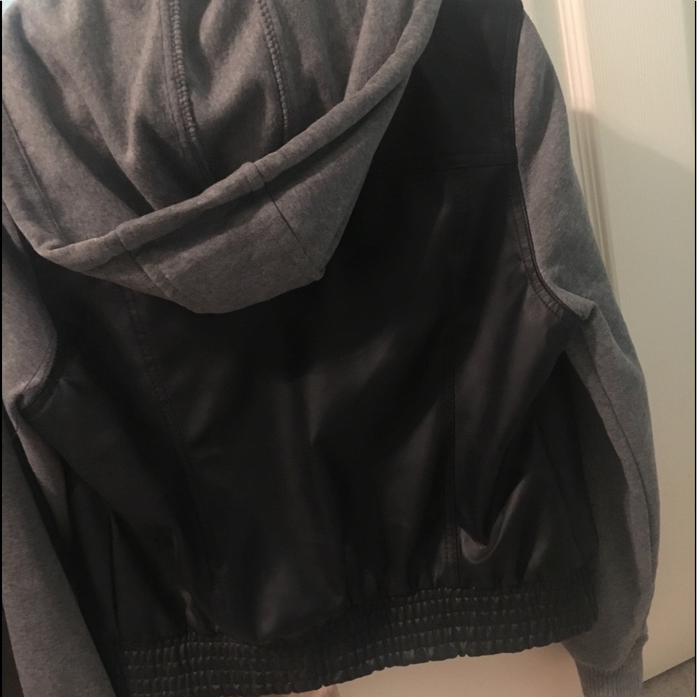 Jacket - Picture 2 of 5
